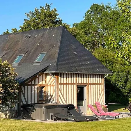 Вилла Le Petit Orgueil, Deauville Сент-Арну