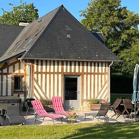 Вилла Le Petit Orgueil, Deauville