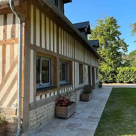 Le Petit Orgueil, Deauville Вилла Сент-Арну
